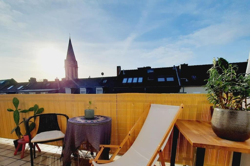 Appartement Ueber Den Daechern Duesseldorfs *